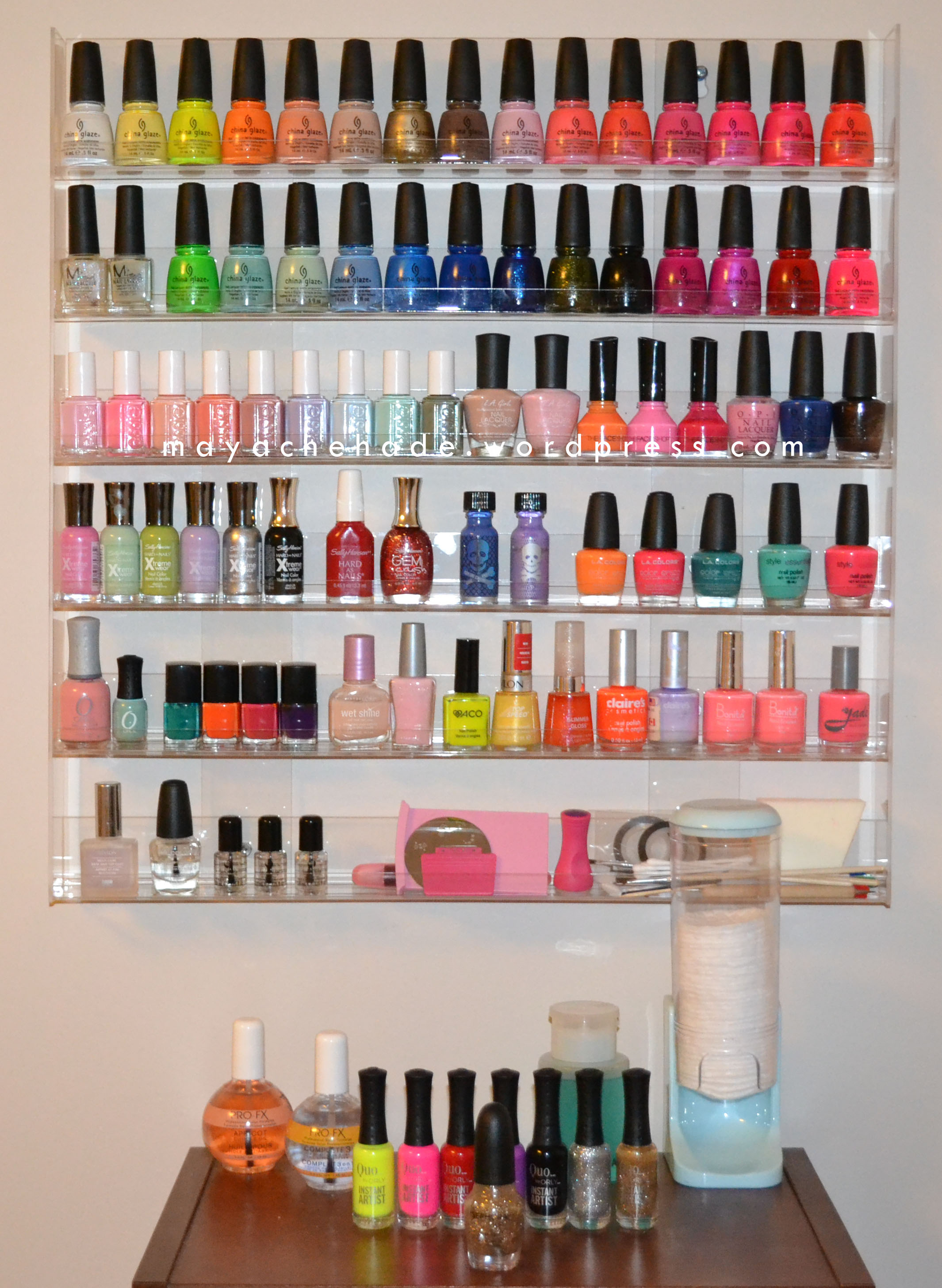 Here is the promised photo of my nail polish collection
